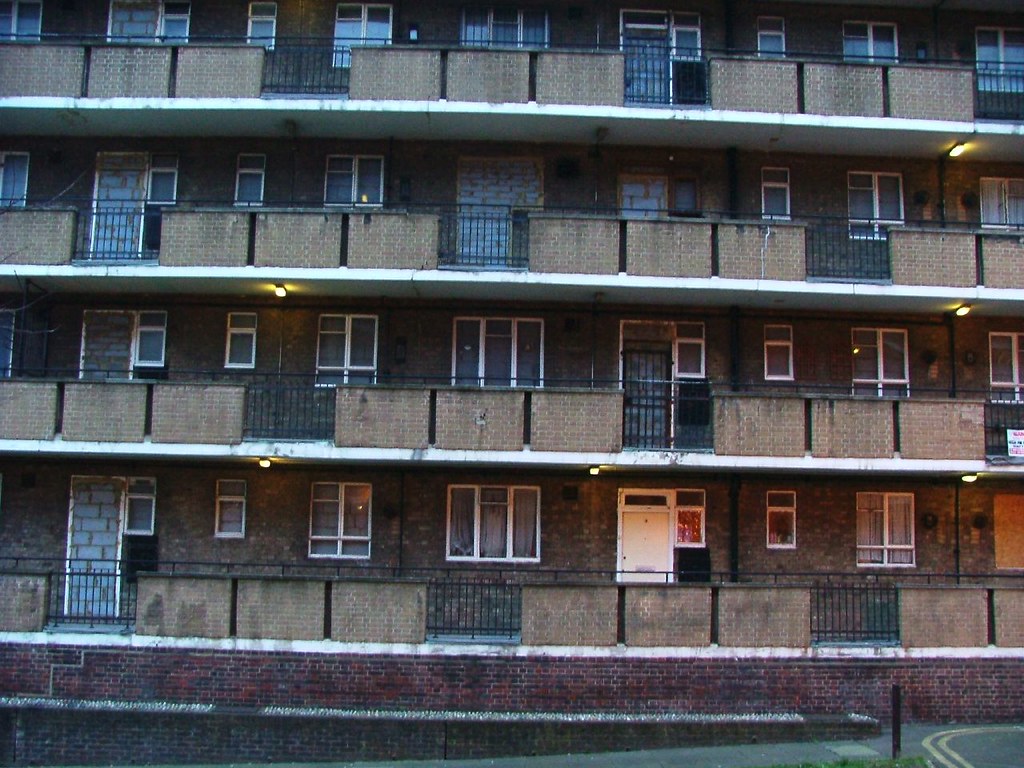 Woodberry Down Estate Would the last person to leave pleas… Flickr