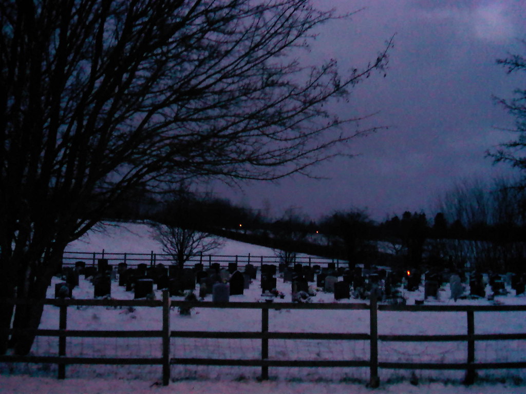 Overton, Hants, December 2009 Carl Stickley Flickr