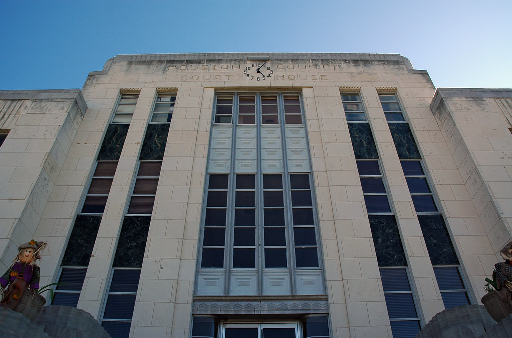 Houston County Courthouse The Houston County Courthouse in… Flickr