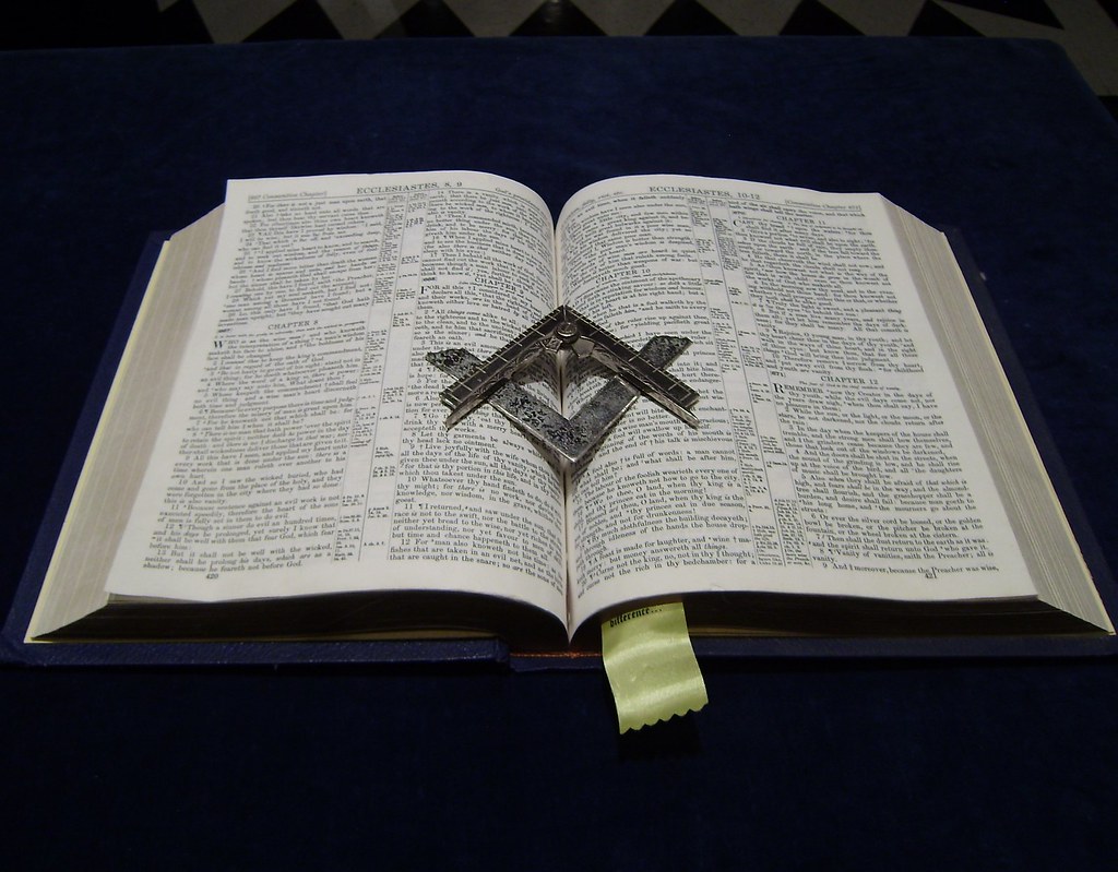 Masonic Square, Compass and Bible Our three most sacred an… Flickr