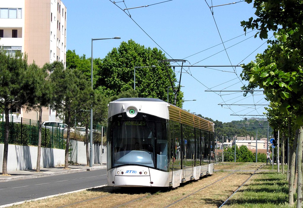 RTM Marseilles Car on Ave William Booth appproaching Will… Flickr