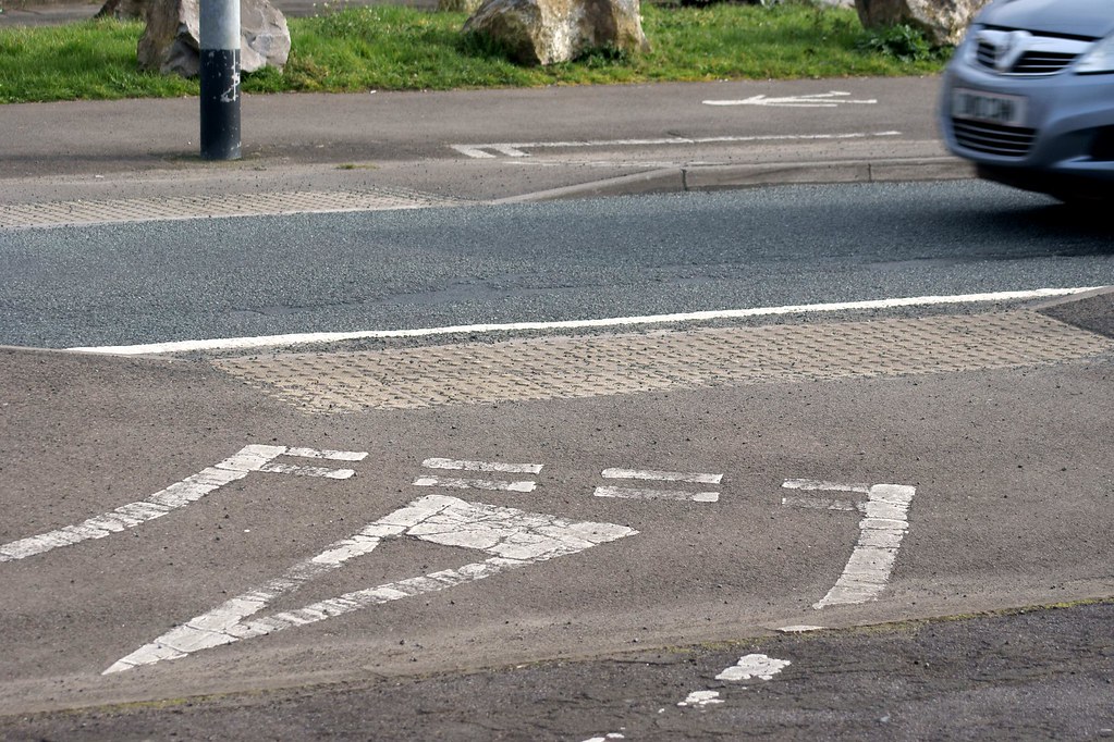 Crossing Detail For NCN4 On Station Road Sam Saunders Flickr