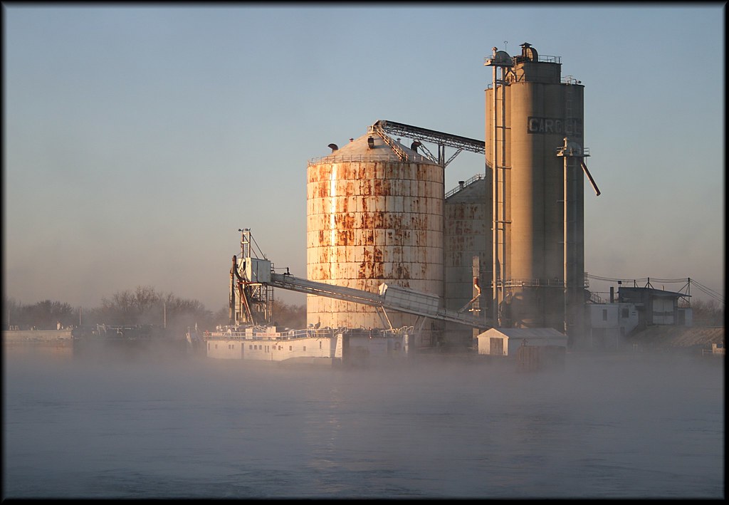 Cargill Complex at Dawn Lockport,IL Taken from the abandon… Flickr