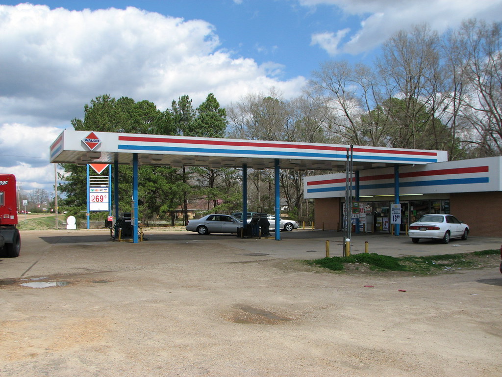 WALCO Station Walco gas station along US 51 near Durant, M… Flickr
