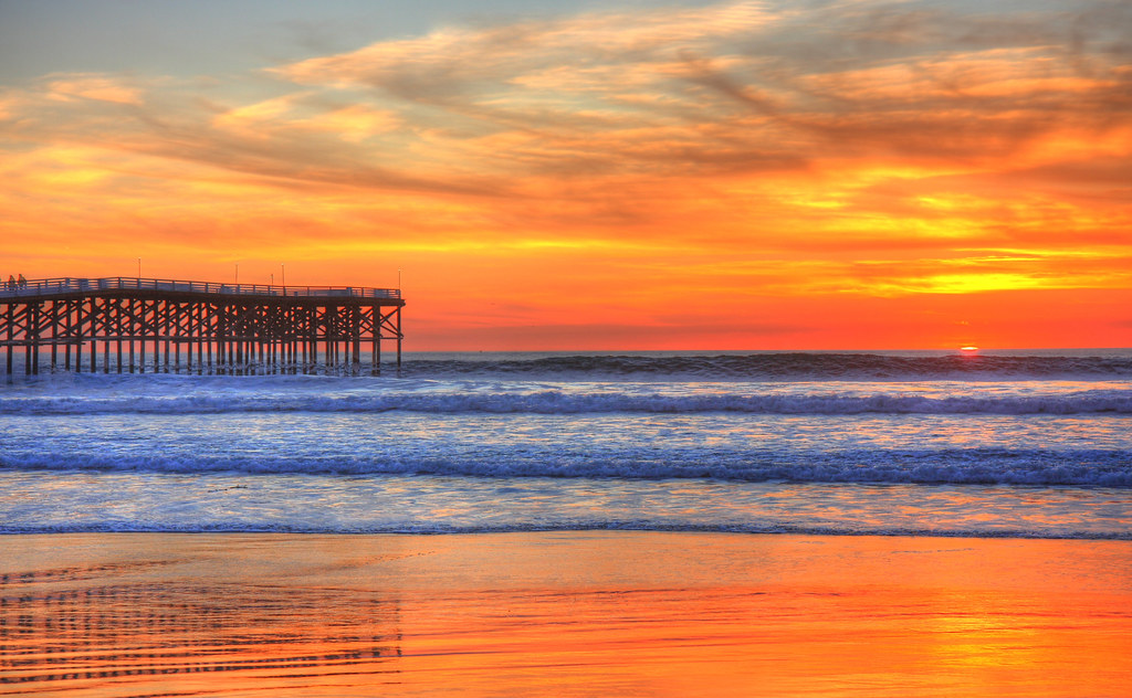 Pacific Beach Sunset 1/10/2010 every sunset is different… Flickr