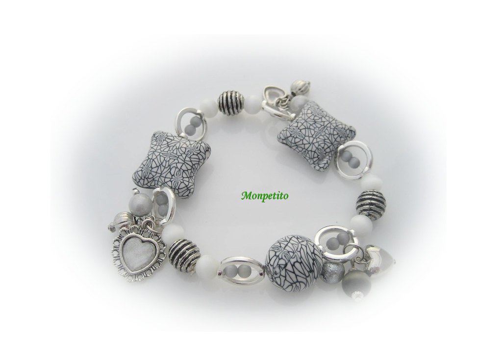 Bracelet Black and White pillowbeads a photo on Flickriver