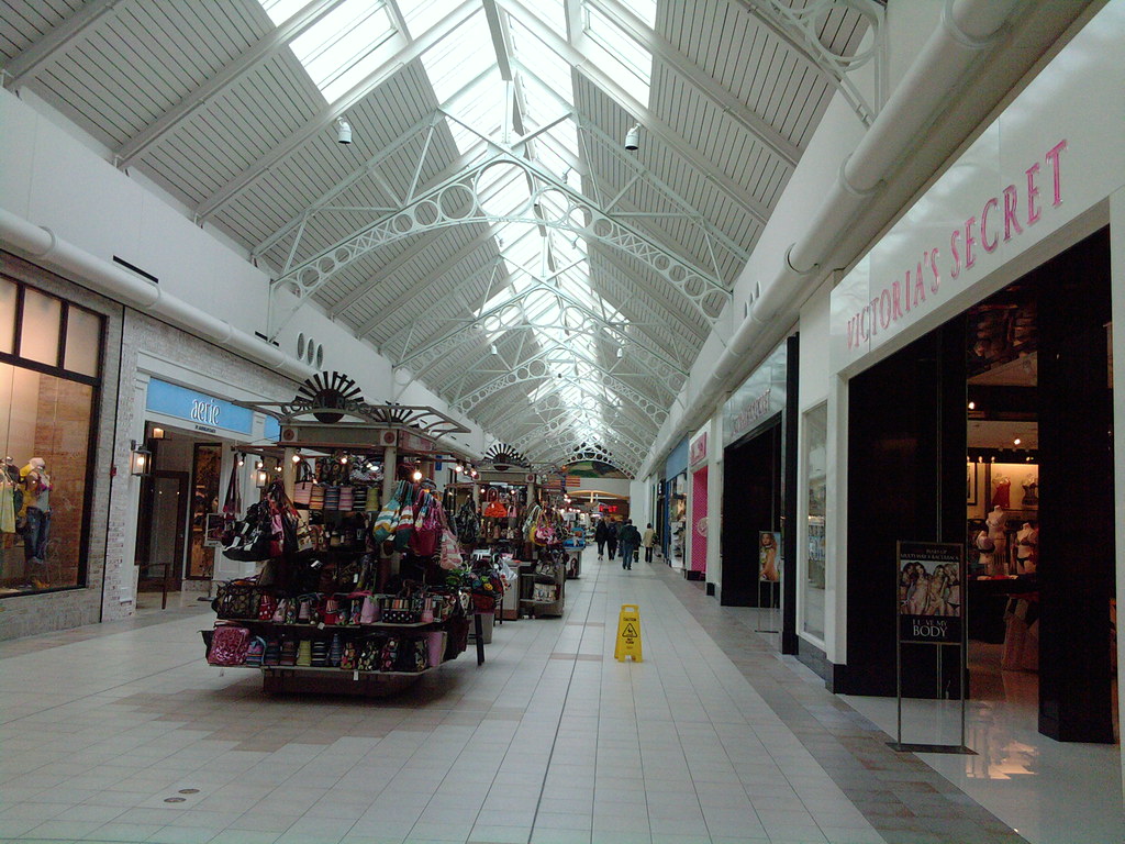 Coral Ridge Mall Iowa City / Coralville, Iowa Victoria… Flickr
