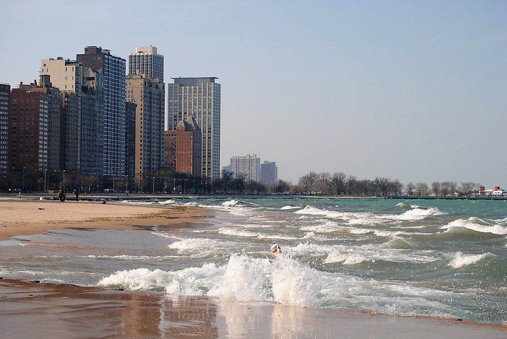 Oak Street Beach View Looking North from Oak Street Beach … Flickr