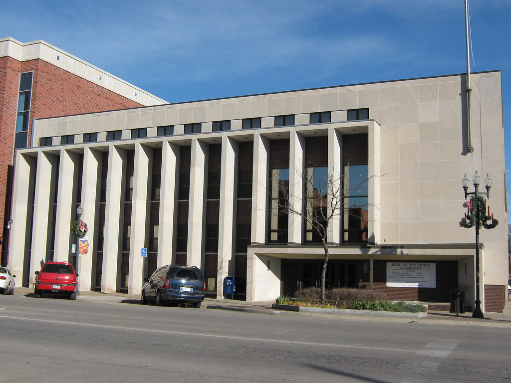 Courthouse Annex Emporia Kansas This modern building was b… Flickr