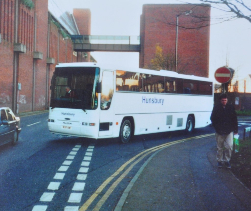 Hunsbury Hunsbury Coaches of Northampton seen at Ladys Lan… Flickr