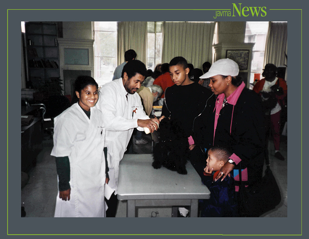 1_gallery The Free Animal Clinic Team cofounded by Drs. D… Flickr