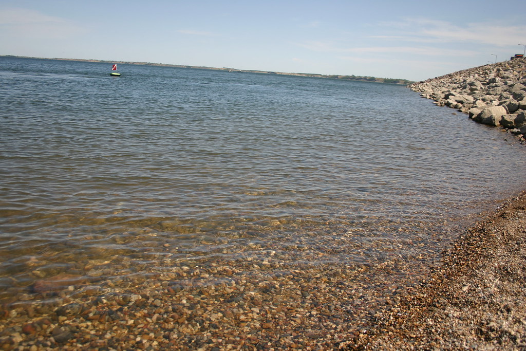 Lake Sakakawea shoreline near the dam face Tim Whitlow Flickr