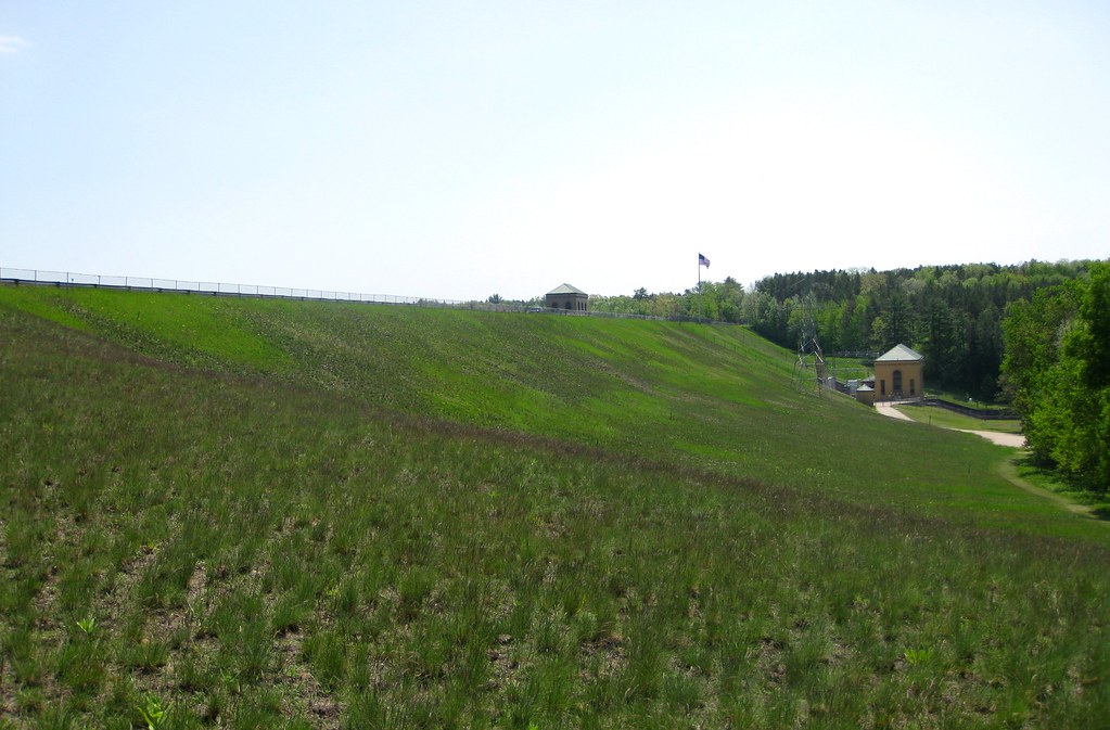 Earthen Dam The Hardy Dam in Newaygo County, Michigan is t… Flickr