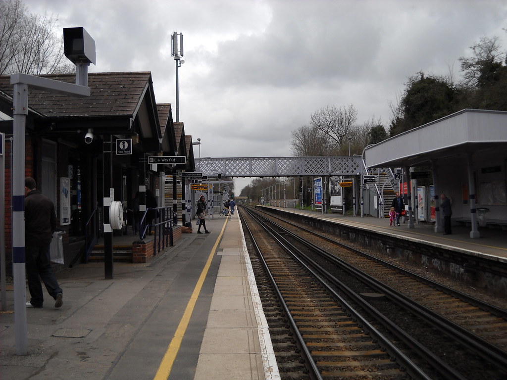 New Eltham railway station Steve Woodmore Flickr