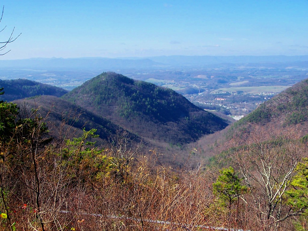 Buena Vista, VA, from the Blue Ridge Parkway Lee Carlson Flickr