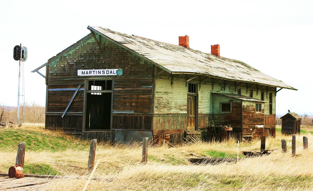 Martinsdale, MT train station Former Milwaukee Road statio… Flickr