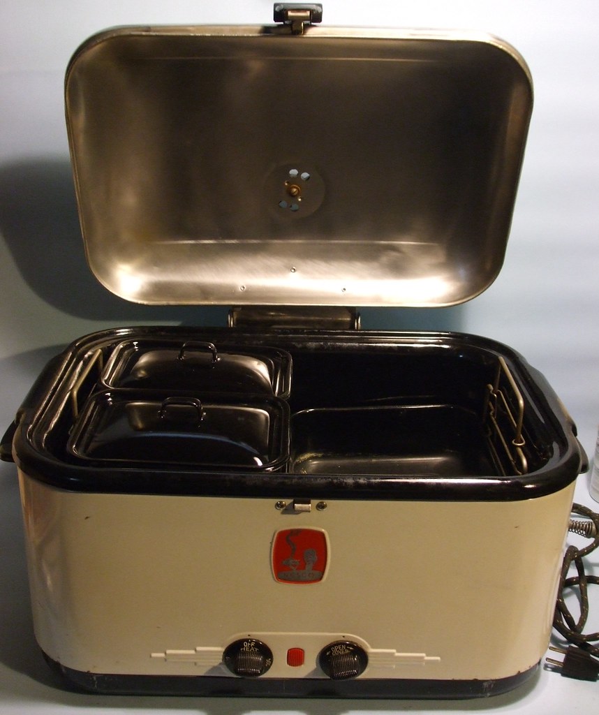 Nesco 18Qt Electric Roaster Oven, model 106 Find this vin… Flickr