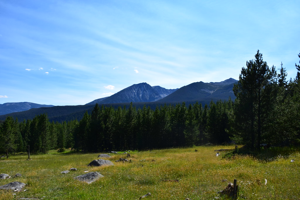 Torrey and Tweedy Mountains On a hike to Rainbow Lake, I f… Flickr