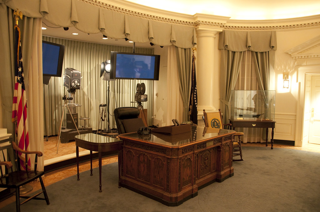 The Oval Office A replica of the Oval Office at the John F… Flickr