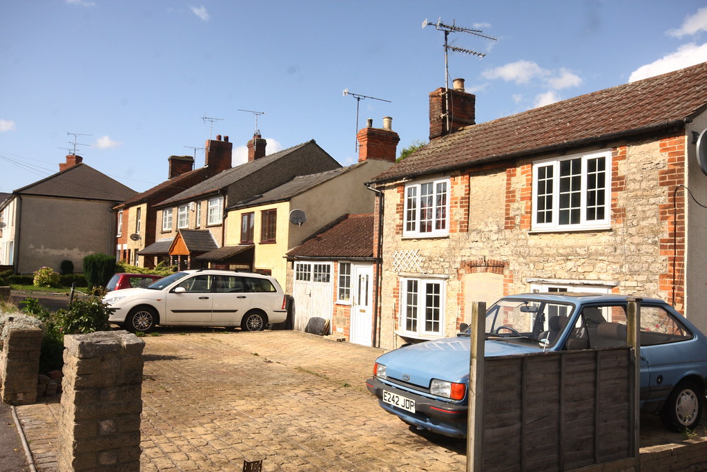 Swindon, Kingsdown, Hyde Rd Many cottages in Hyde Road hav… Flickr
