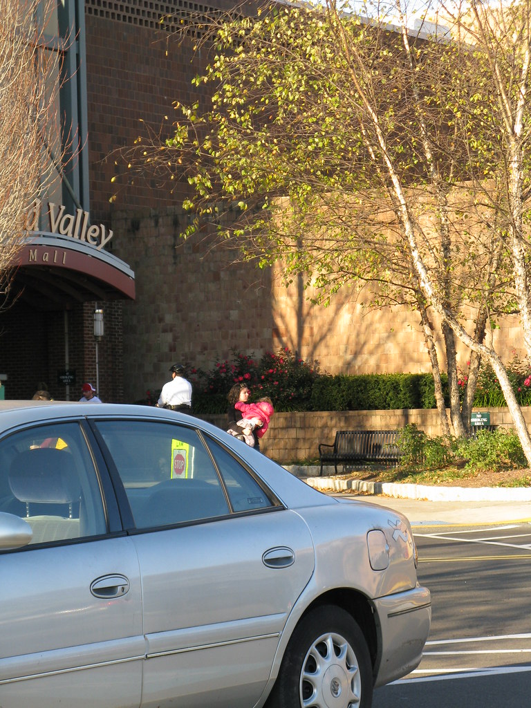 Oxford Valley Mall Langhorne, PA Can't even be in the pa… Flickr