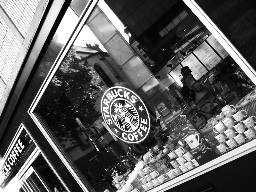 Starbucks Am Hof, Köln. Kelly Steenlandt Flickr