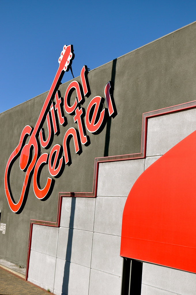 Guitar Center Los Angeles, California. 12.22.09. Studio Sarah Lou