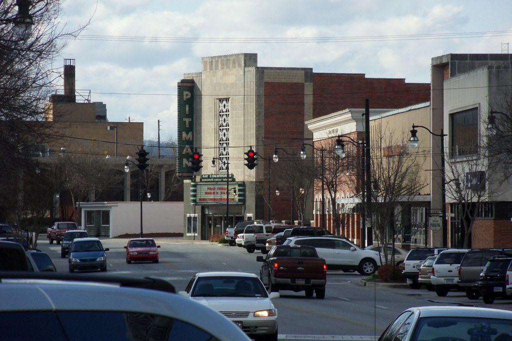Broad Street / Gadsden, Alabama The Pitman Theatre is in t… Flickr