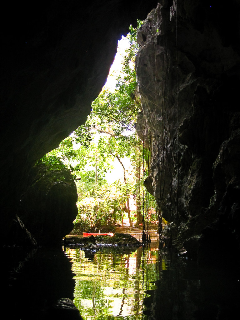 Barton's Creek1 The entrance agasfer Flickr