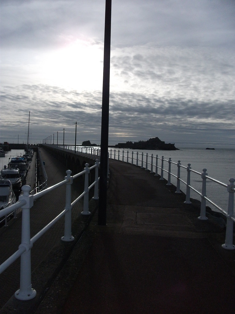 Jersey 1 Port de plaisance, Jardins de la Mer, digue vers … Flickr