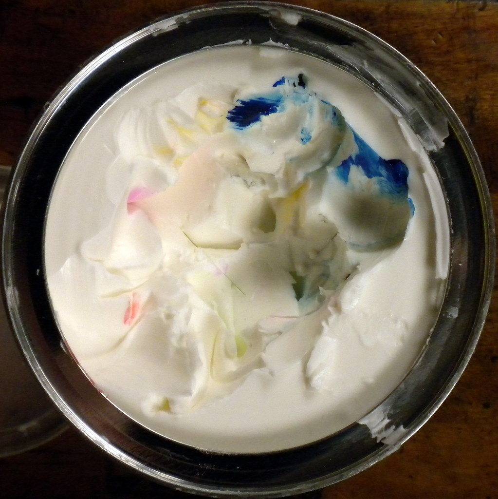 Crisco Can Crisco is a nontoxic way of cleaning up the pr… Flickr