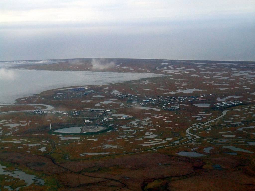 Hooper Bay Village In 2005, the old Hooper Bay School burn… Flickr