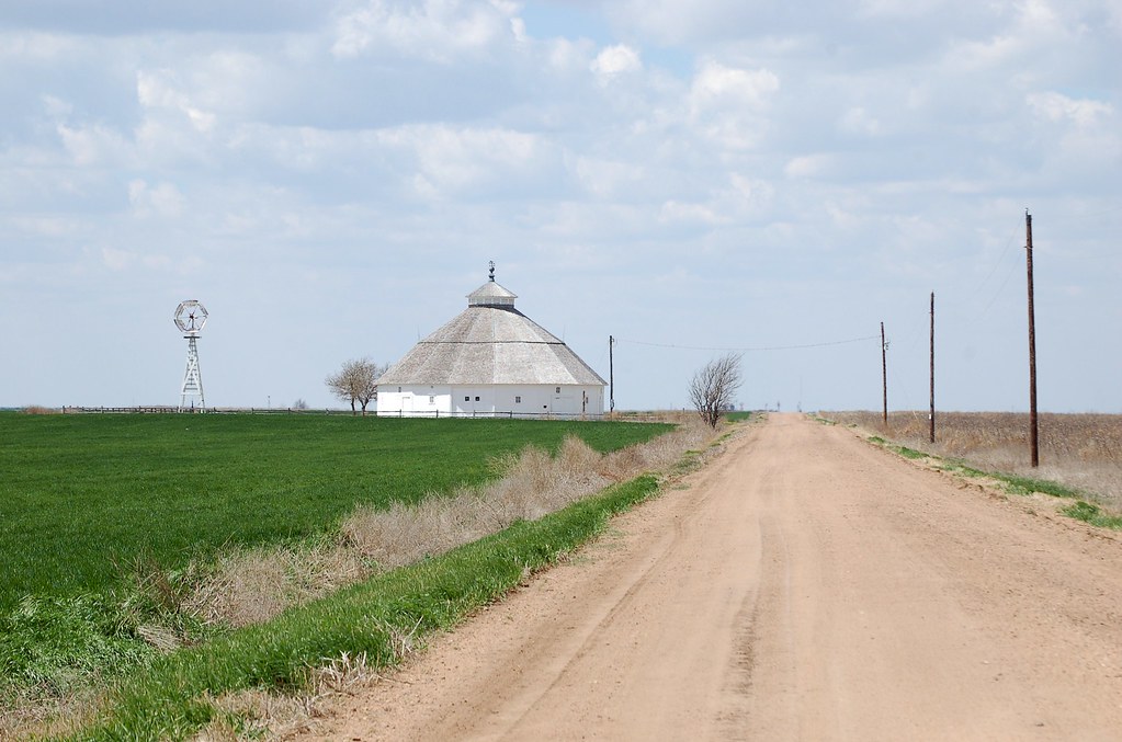 Kansas, Kiowa County, FrommeBirney Barn (2,412) Earl Leatherberry