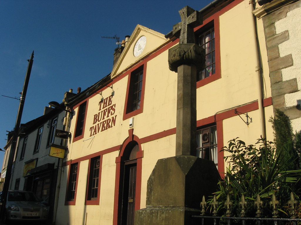 Kilwinning Mercat Cross The Kilwinning Market Cross has … Flickr