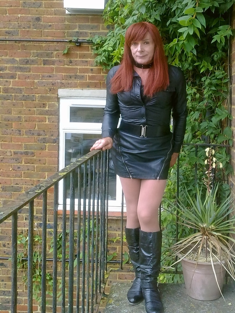 Mini skirt. 2nd hand Leather blouse................ebay Le… Flickr