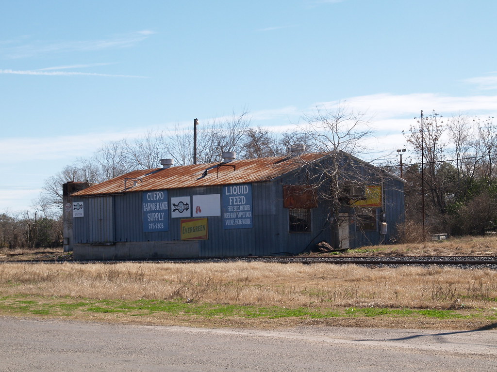 Cuero Texas Old small town feed store 2010 Buildings Roads… Flickr