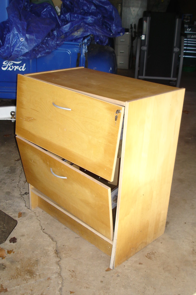 2009 December 27 028 broken Ikea hanging file Jennifer