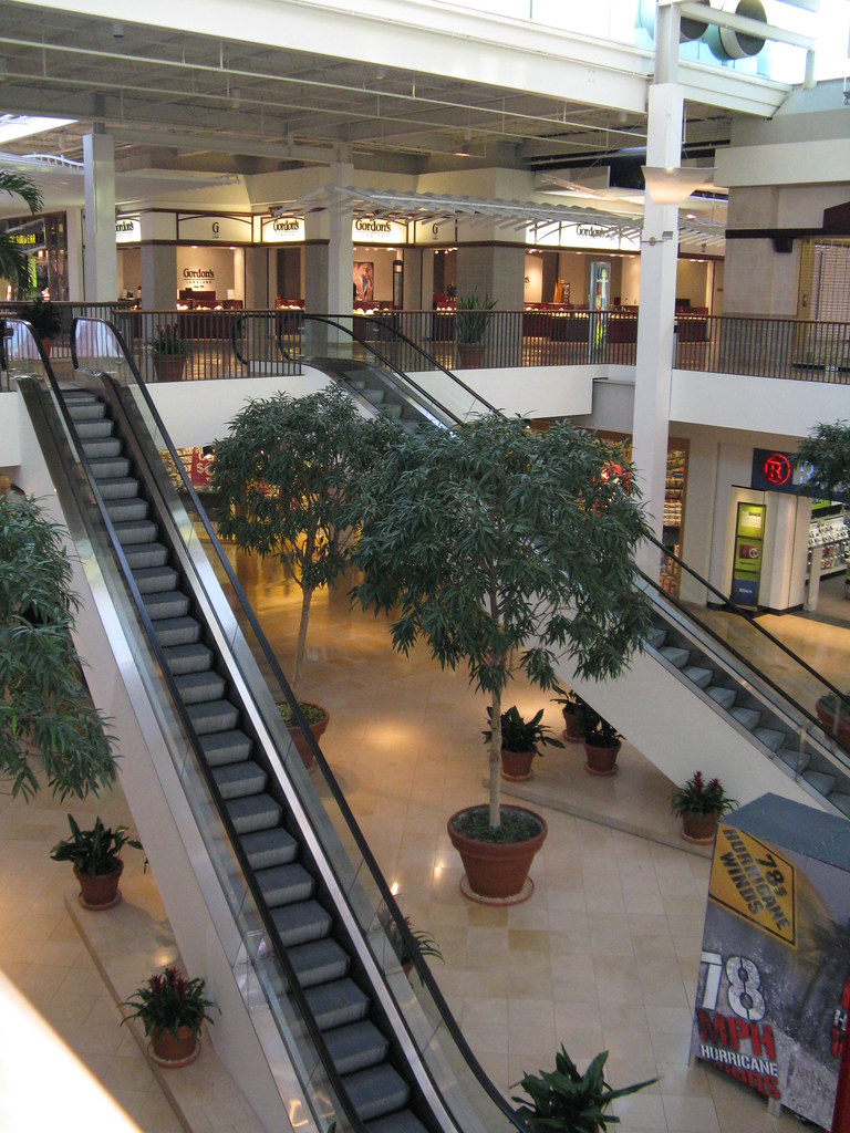 Plymouth Meeting Mall, Plymouth Meeting PA This is what ma… Flickr