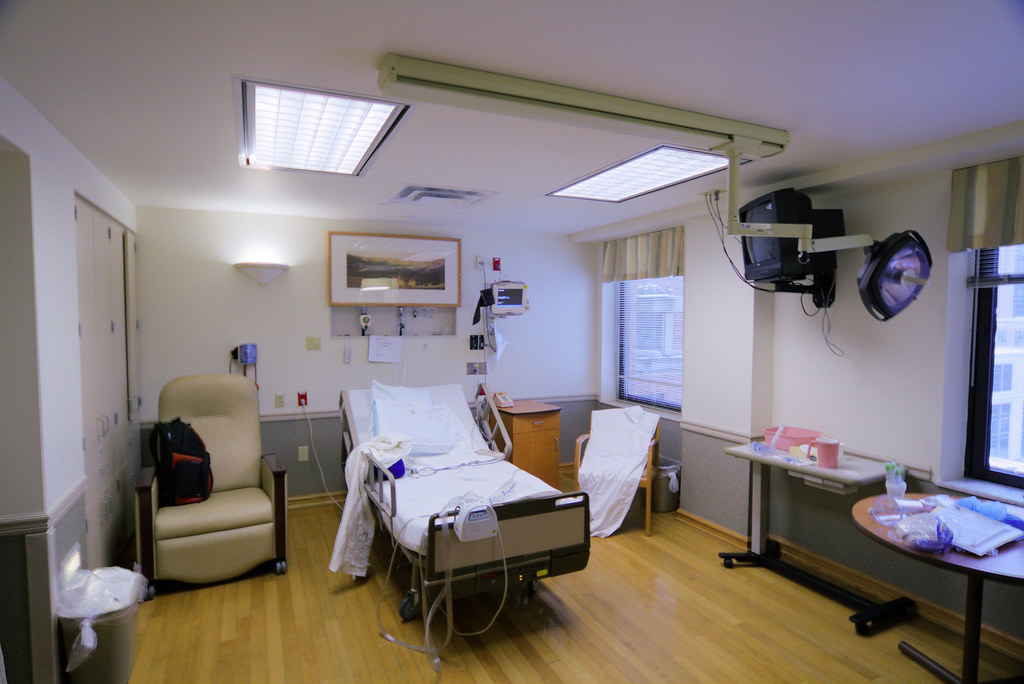 UPMC Shadyside Hospital Room Ronald Woan Flickr