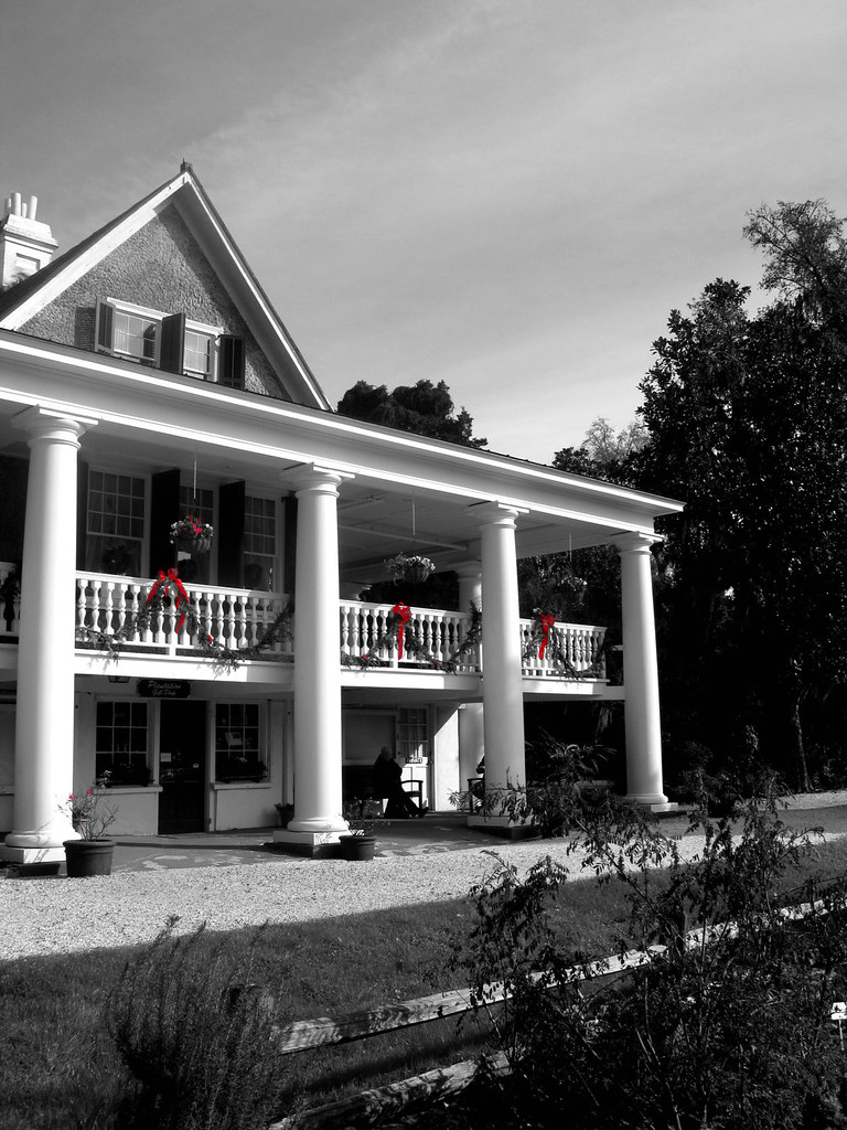 Magnolia Plantation B&W with Red Highlight kscanlon Flickr