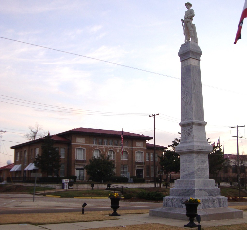 Rankin County Courthouse and Confederate Monument (Brandon… Flickr