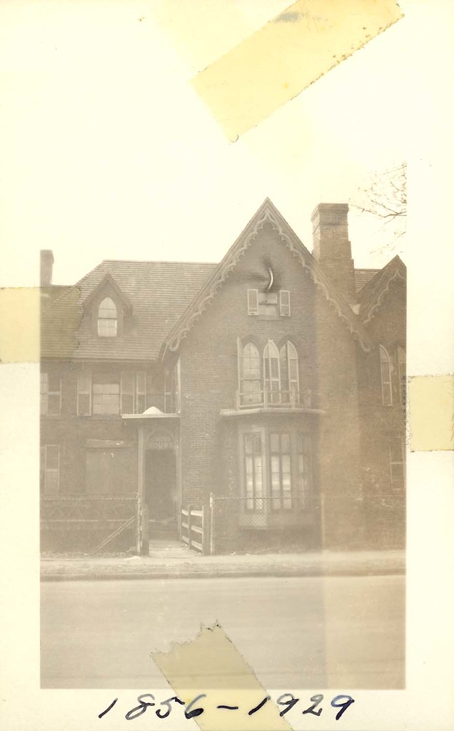 Armory house front view Colt's Armory House as seen from… Flickr