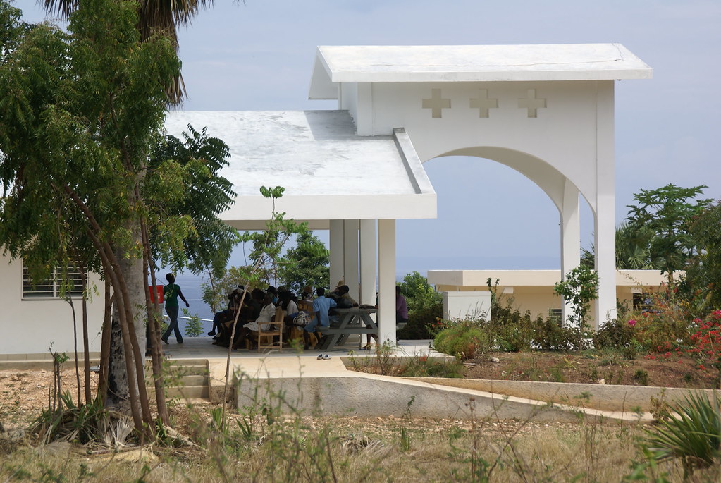 Haiti Visitation Hospital in Petite Riviere de Nippes, Hai… Flickr
