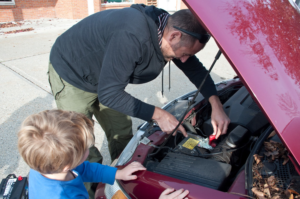 Car Trouble, Millbrook, New York, 9 Nov. 2009 Phillip Capper Flickr