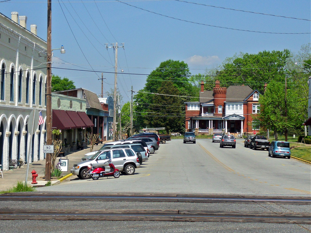 Main Street, Grantville, / April, 2010 Here's a vi… Flickr