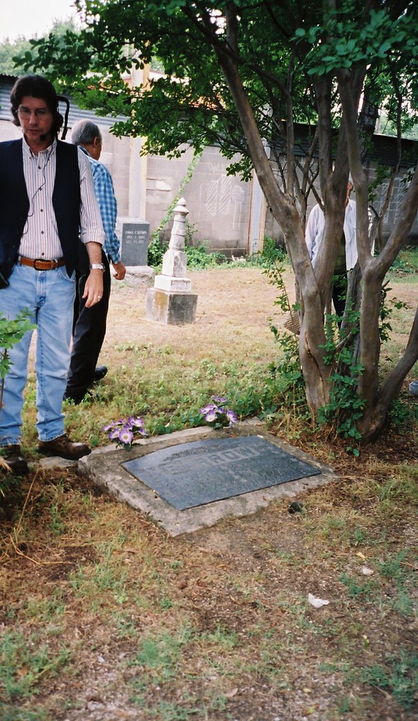 Clyde Barrow's Grave & John Neale Phillips He was the tour… Flickr