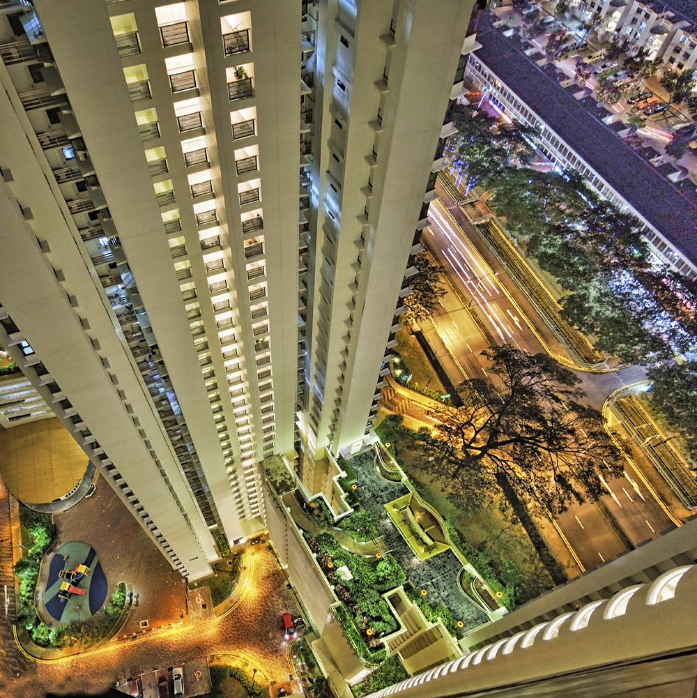 The highest HDB block of flats at Toa Payoh Central with 4… Flickr
