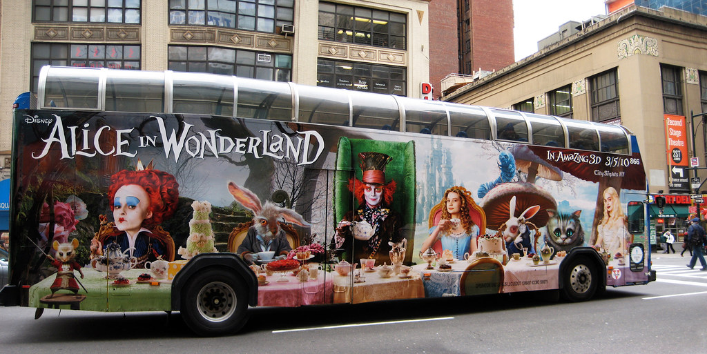 Alice In Wonderland Movie bus 3624 Johnny Depp as the