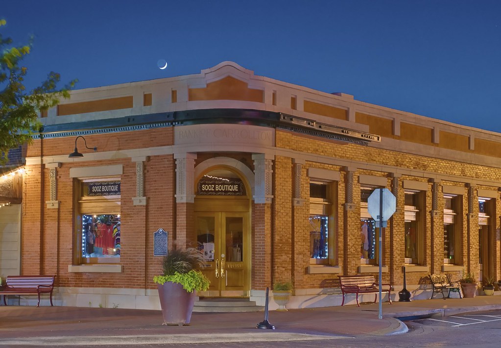 Bank of Carrollton Funny how things change. This building … Flickr