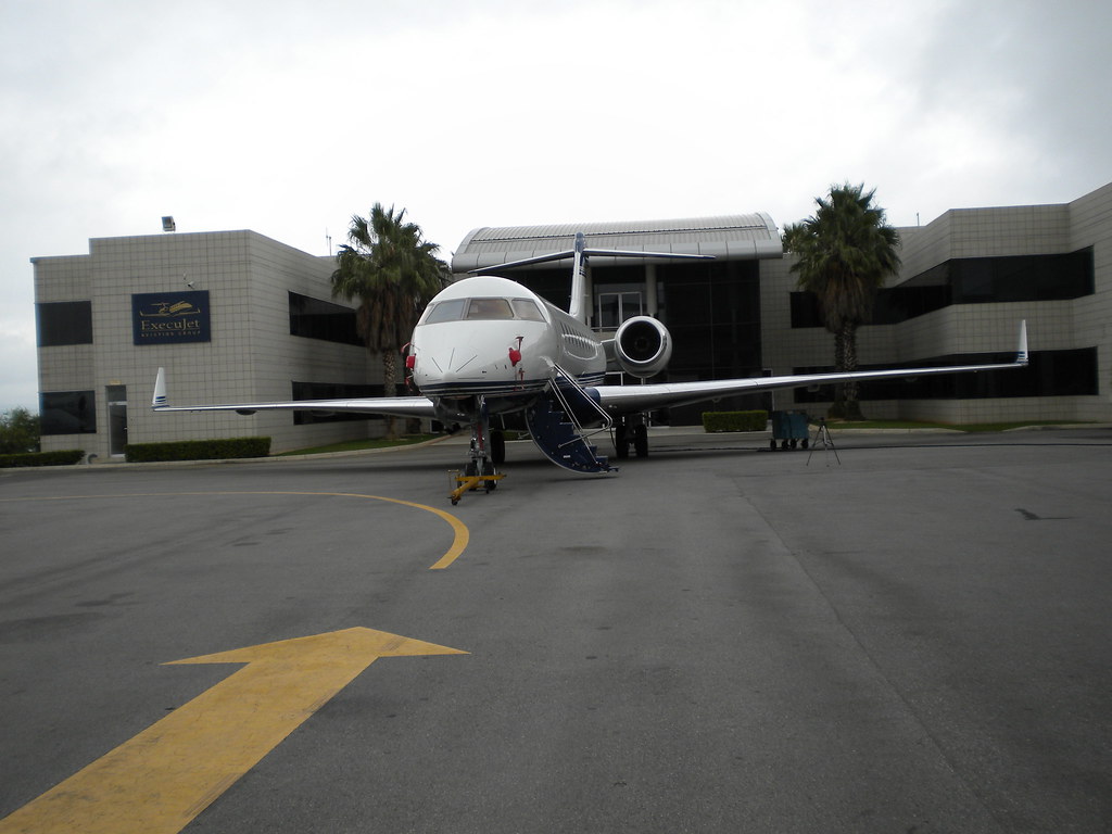 Aircraft outside Execujet offices VIPs from around world a… Flickr